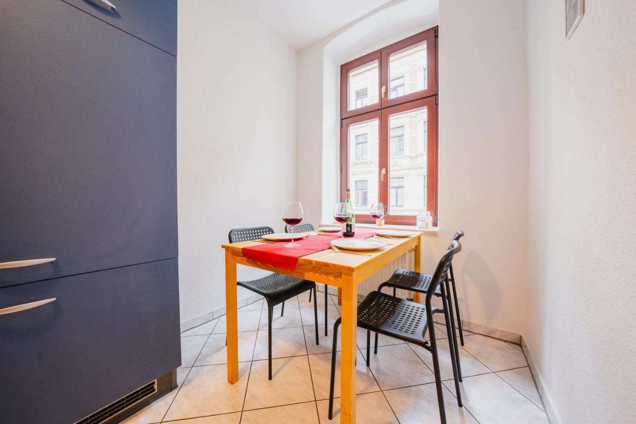 Blue Chili 08 - Magdeburg 2-Zimmer Altbau, Wi-Fi, 5 Pax ภายนอก รูปภาพ